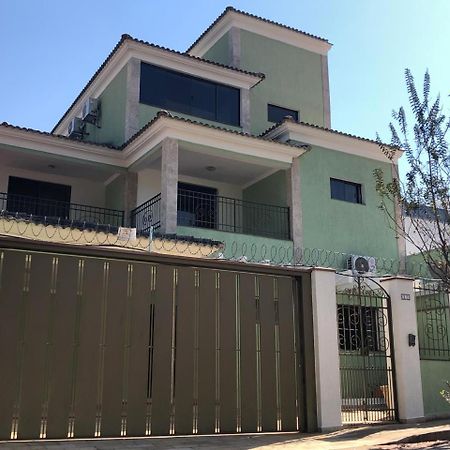 Hospedagem Oliveira Vaz Lobo Apartment Мокока Екстериор снимка